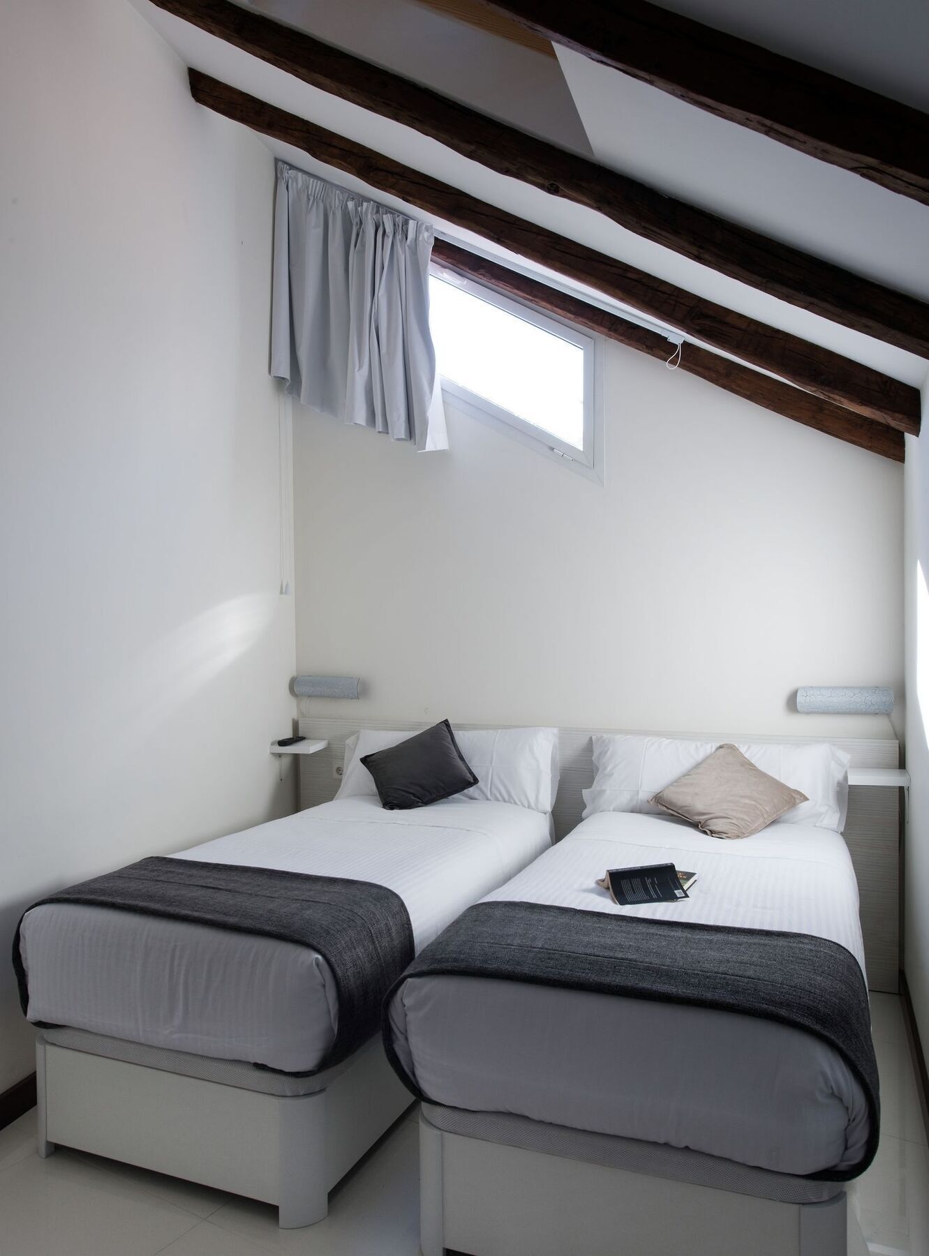 Roisa Suites Madrid Esterno foto